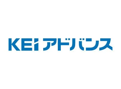 白地の背景に「KEI アドバンス」という青色のテキストロゴ