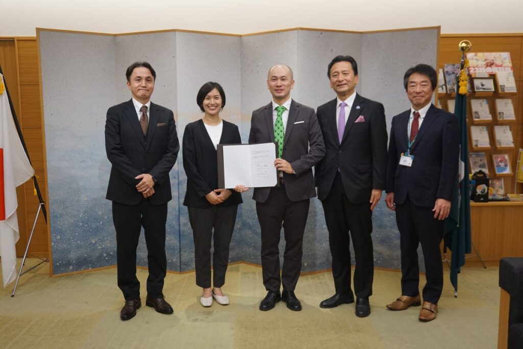 佐賀県及び公益財団法人佐賀未来創造基金と、特定非営利活動法人デジタルものづくり協議会が進出協定を締結