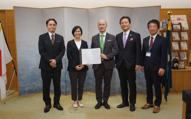 佐賀県及び公益財団法人佐賀未来創造基金と、特定非営利活動法人デジタルものづくり協議会が進出協定を締結