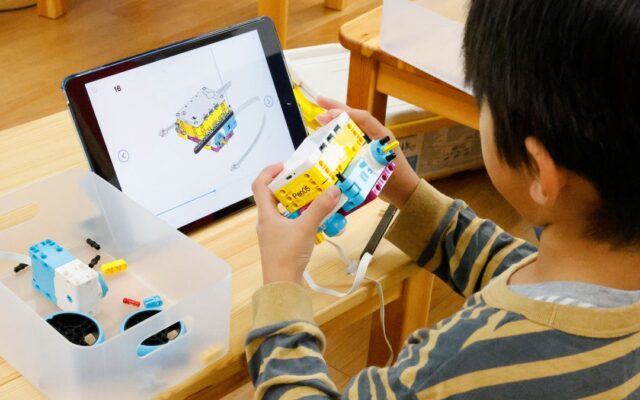 【参加無料・特典付き】「レゴ×マイクラ」プログラミングの体験内容を初公開！15cmの「自分色に塗れる剣」も