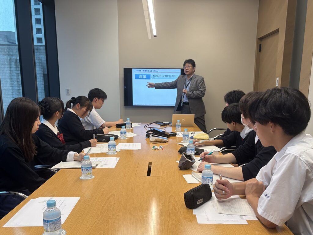 エム・ピー・ソリューション、修学旅行生向けキャリア教育プログラム「東京学生エスコート」との連携による高校生向け金融授業を実施