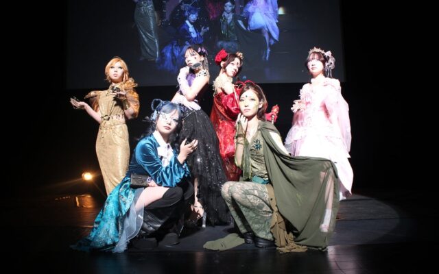 企画から演出まで学生が創るヘアメイクショー仲間とともに挑戦し、技術と人間力を磨く実践教育の舞台